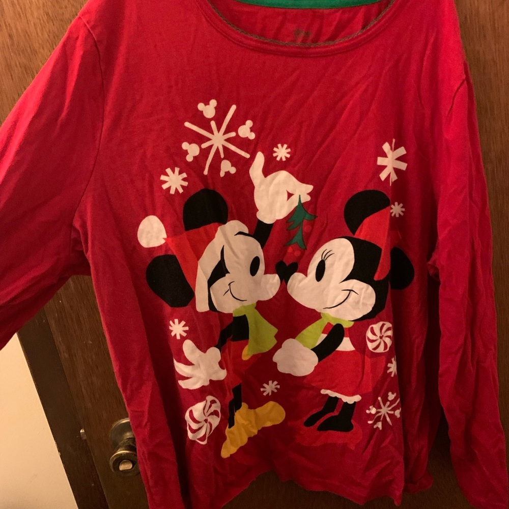 Disney Christmas top